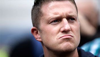 Tommy-Robinson-frown-small.jpg