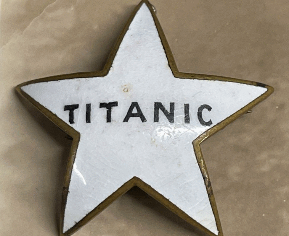 badge.gif