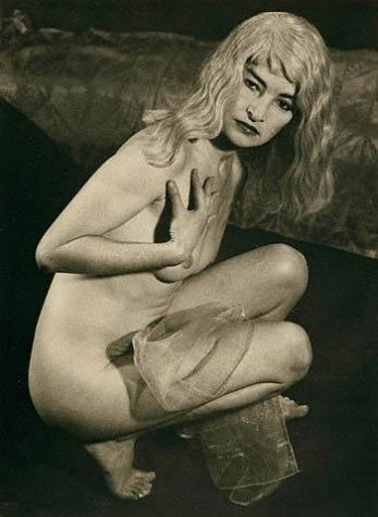 juliet-in-a-blonde-wig-man-ray-dada-photo-nude-terminartors-1373138965_b.jpg