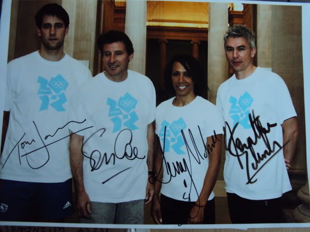 AUTOGRAPHS023-3.jpg