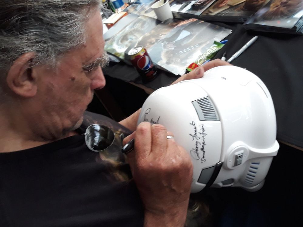 Peter Mayhew ( Chewbacca )