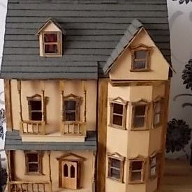 Dolls Houses and Miniature Furniture